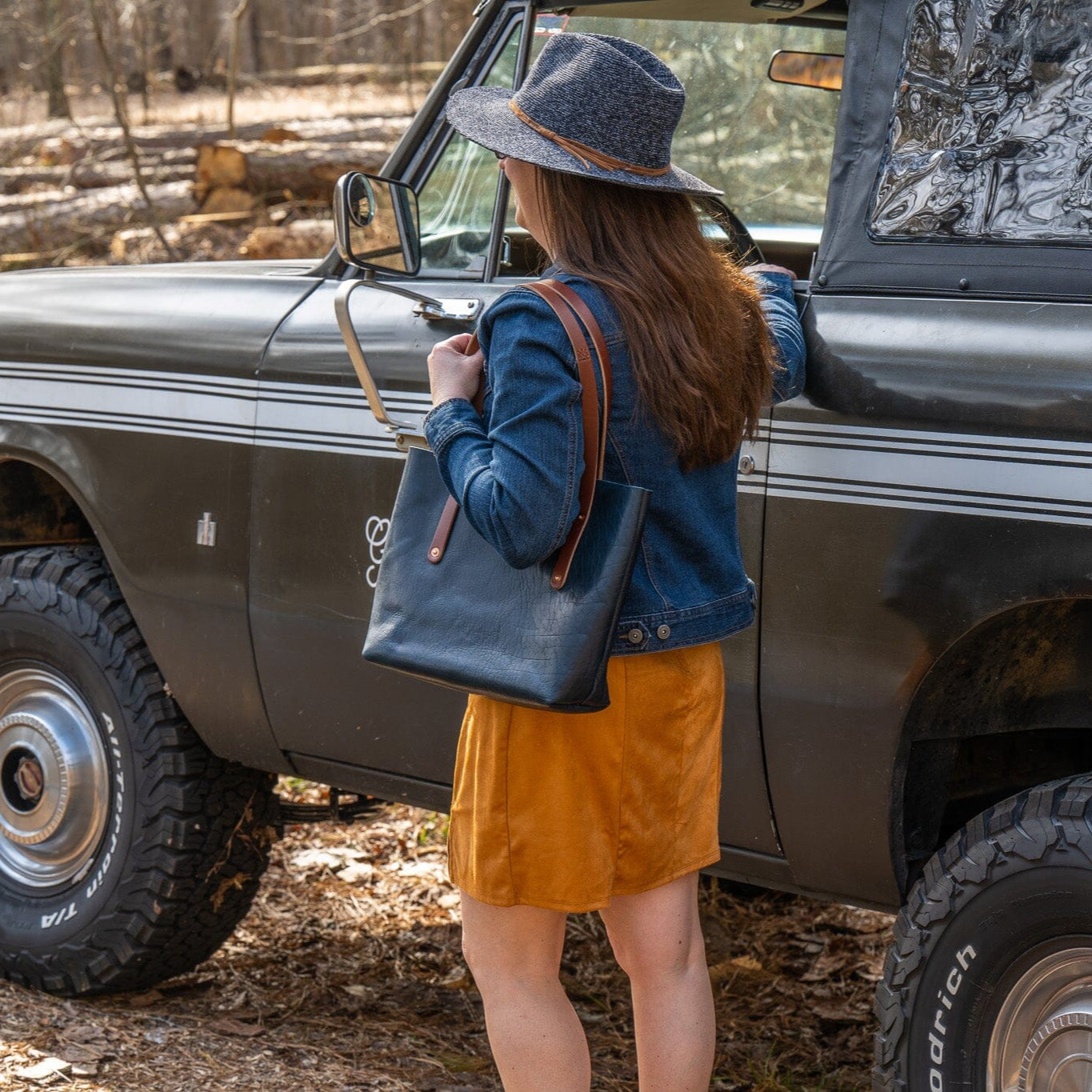 AVERY LEATHER TOTE BAG - SMALL - INDIGO BISON