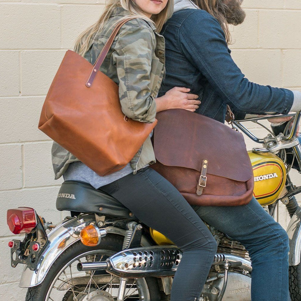 AVERY LEATHER TOTE BAG - MEDIUM - CARAMEL