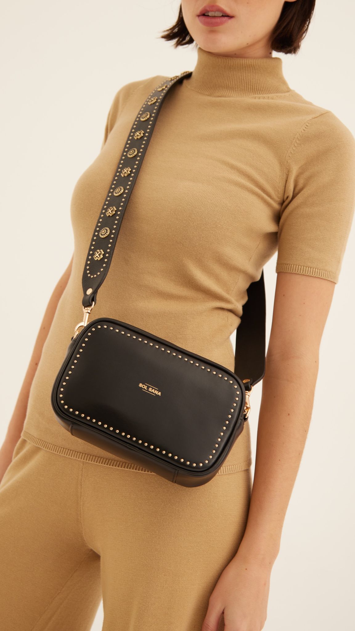 Sol Sana Camera Bag - Black/Gold