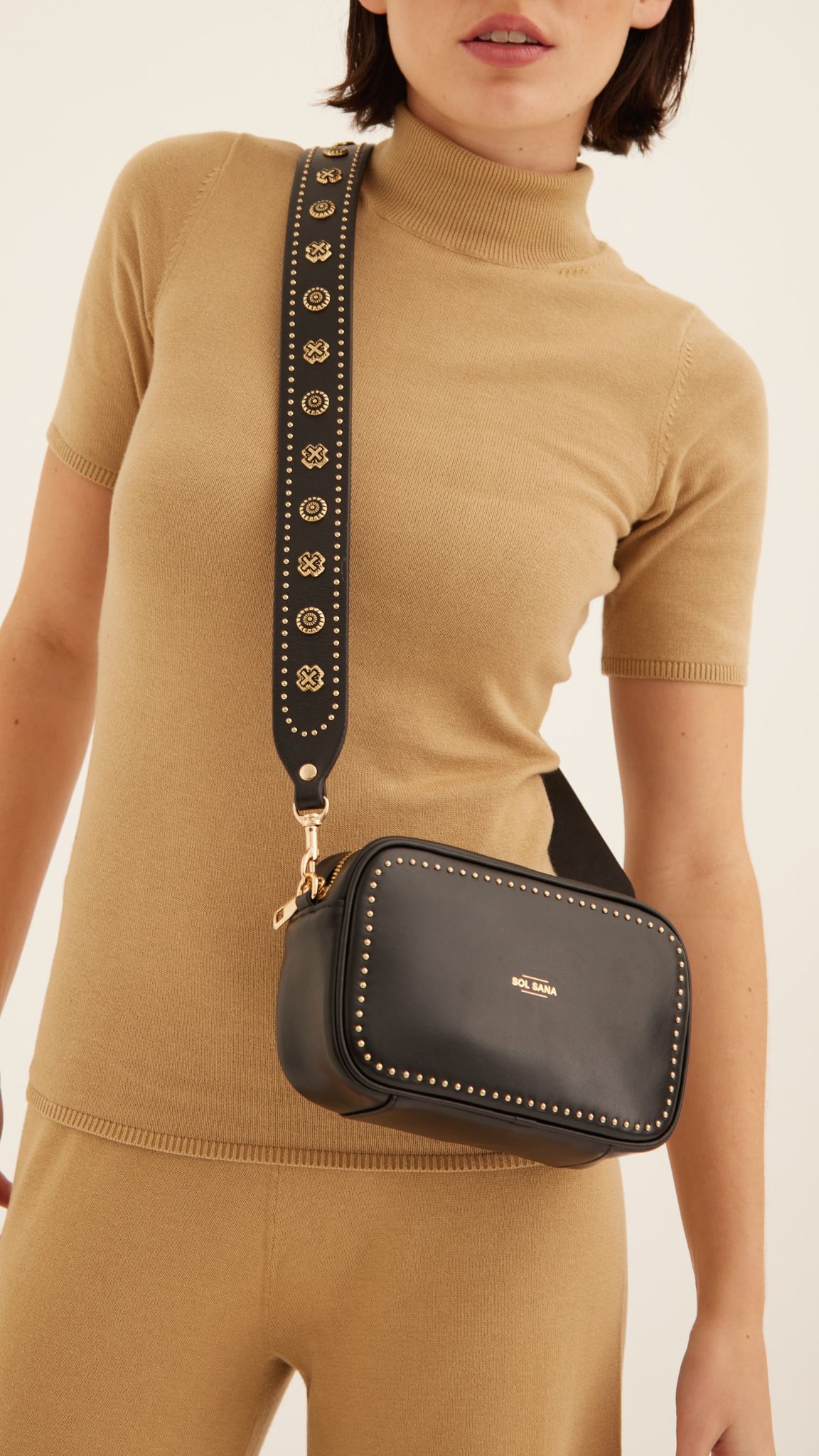 Sol Sana Camera Bag - Black/Gold