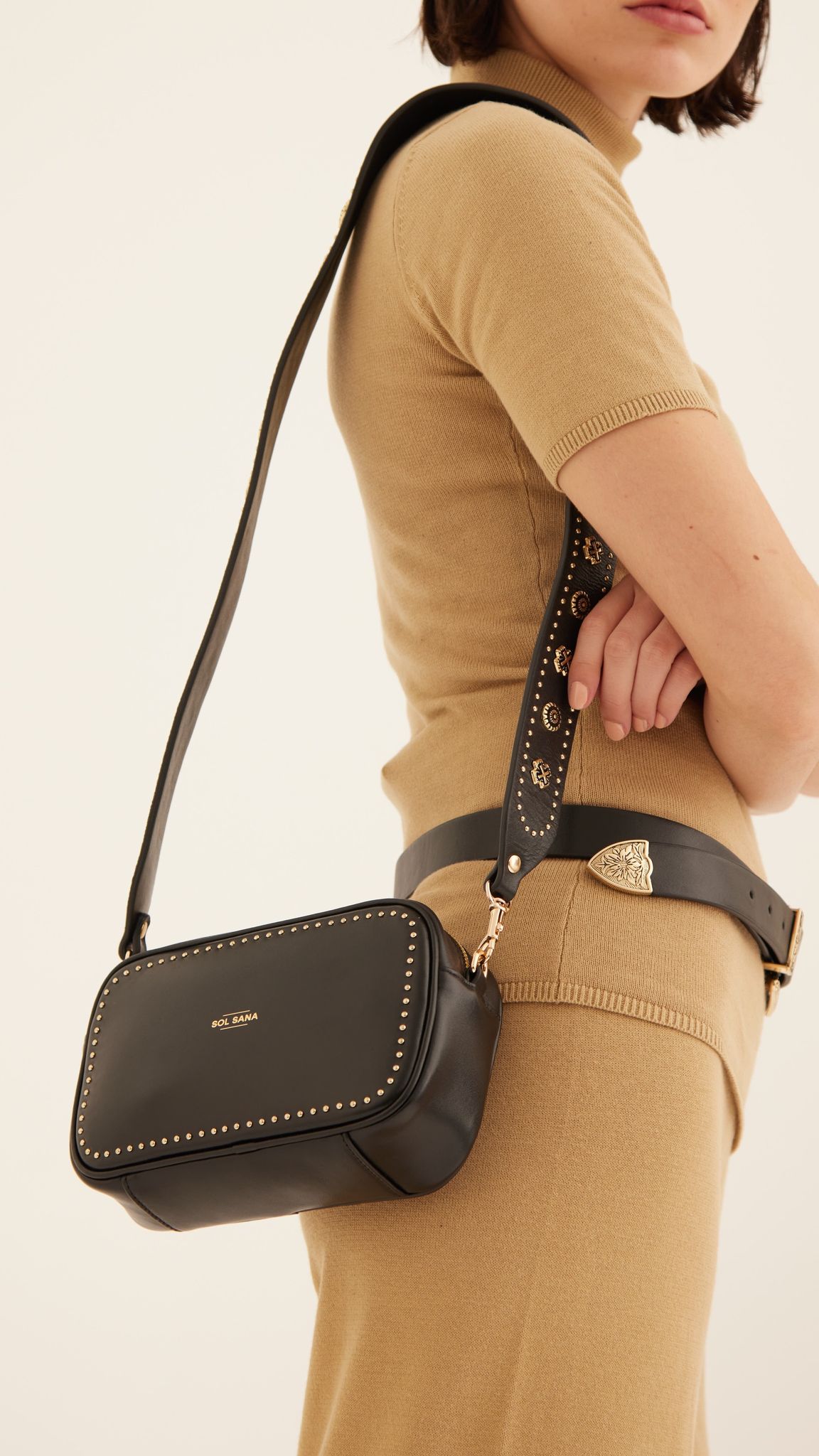 Sol Sana Camera Bag - Black/Gold