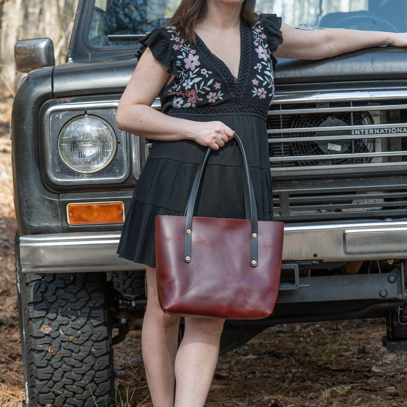 AVERY LEATHER TOTE BAG - SMALL - OXBLOOD