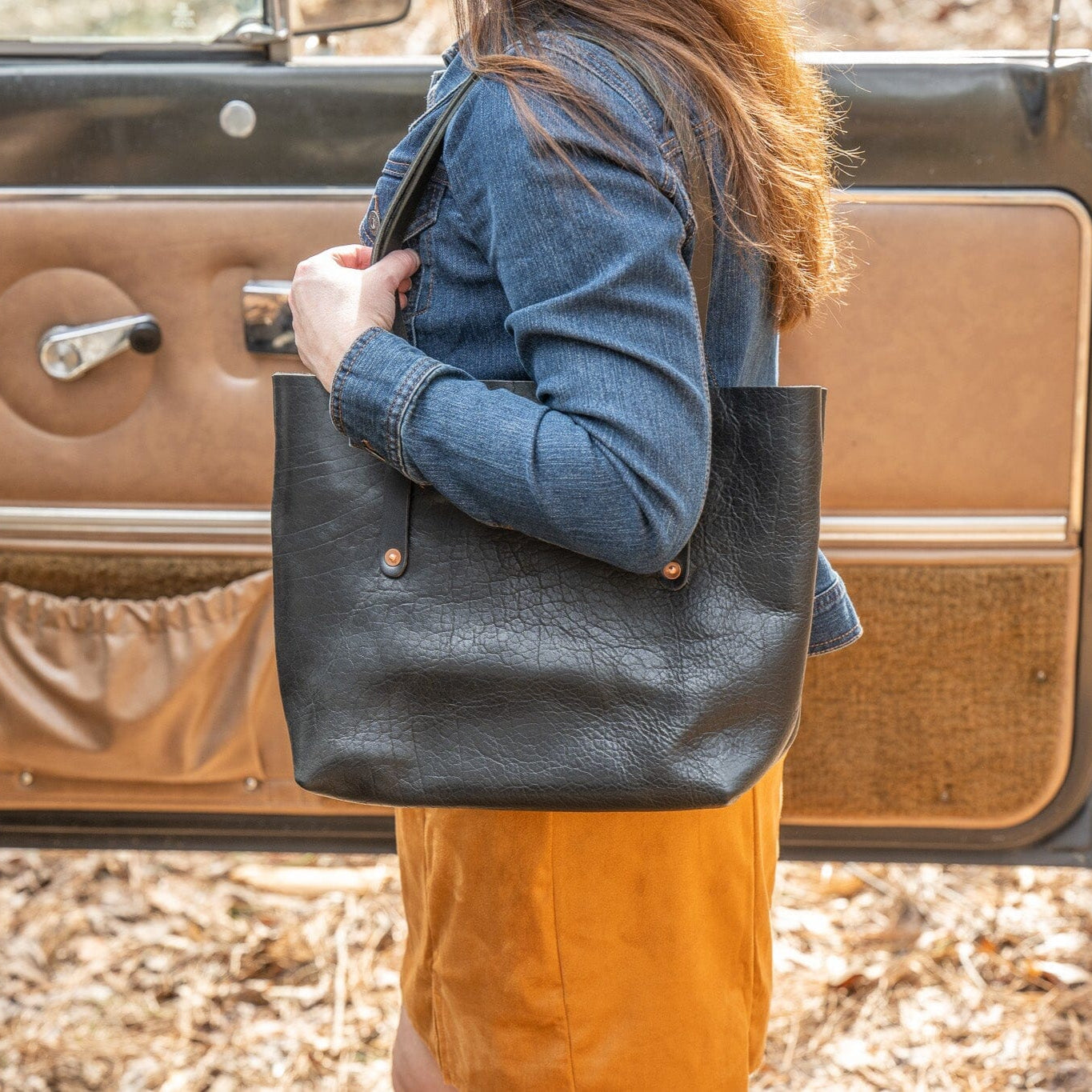 AVERY LEATHER TOTE BAG - SMALL - BLACK BISON