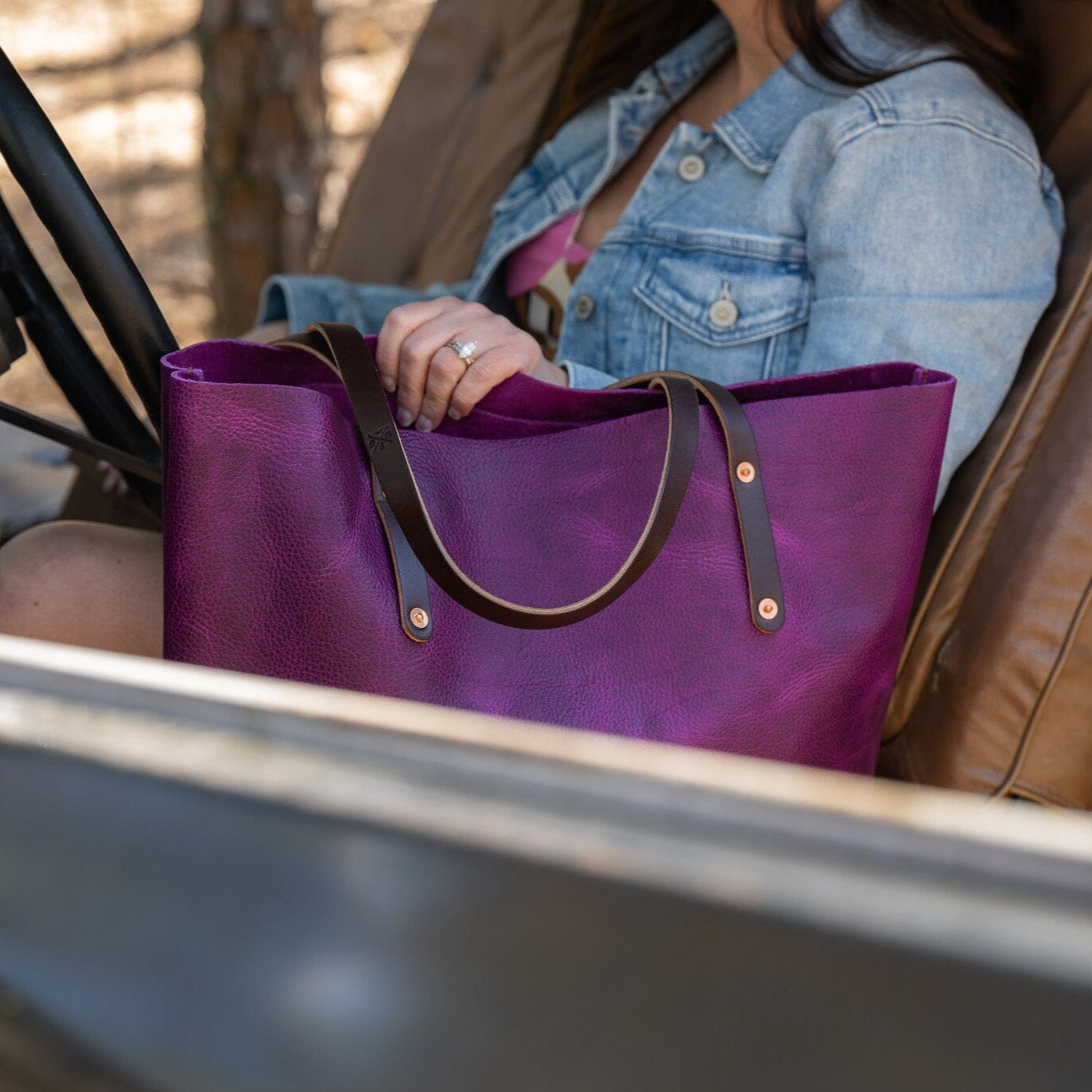 AVERY LEATHER TOTE BAG - LARGE - GRAPE BISON