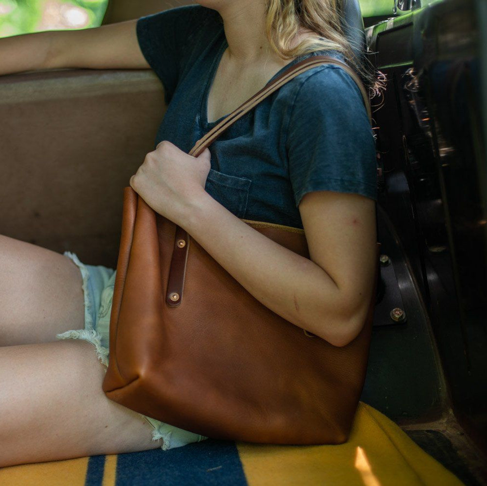 AVERY LEATHER TOTE BAG - SMALL - SADDLE