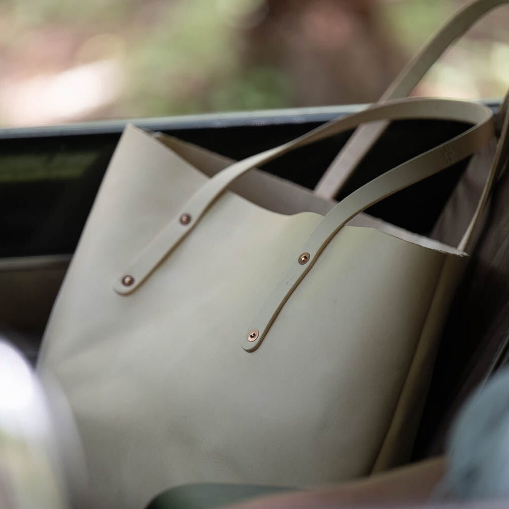 AVERY LEATHER TOTE BAG - LARGE - NATURAL VEG TAN