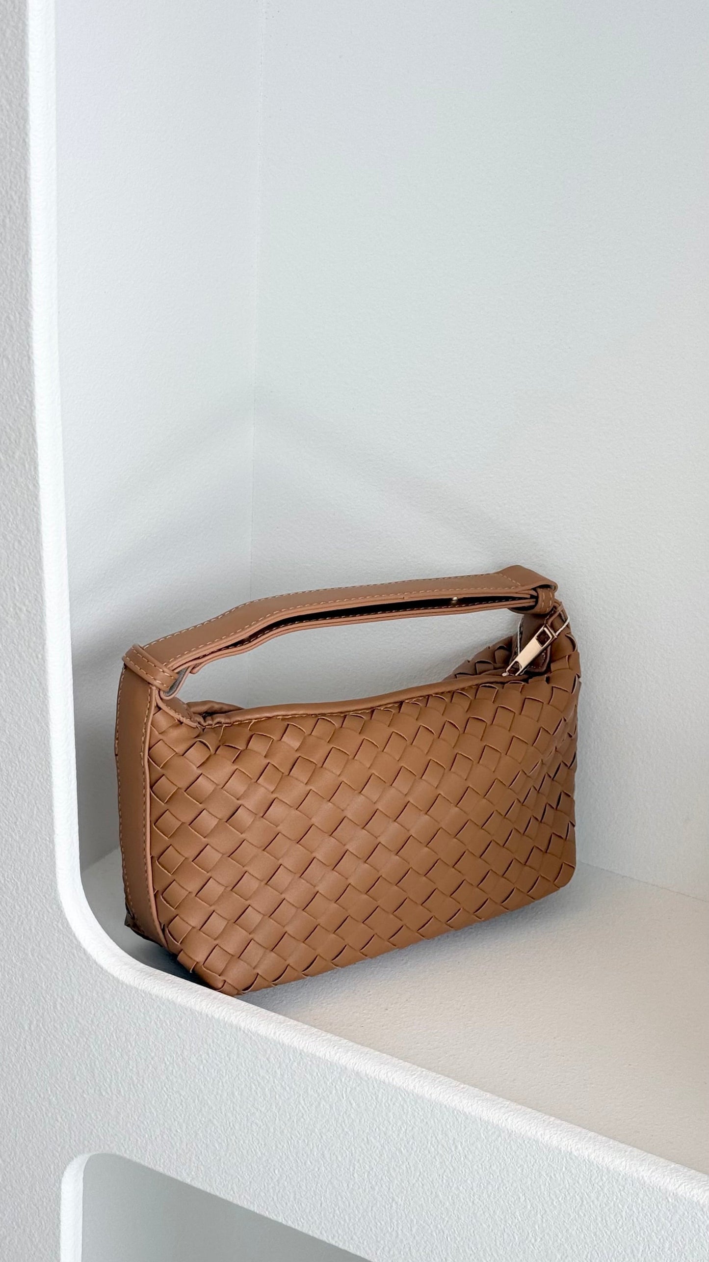 Isabelle Handle Bag - Tan