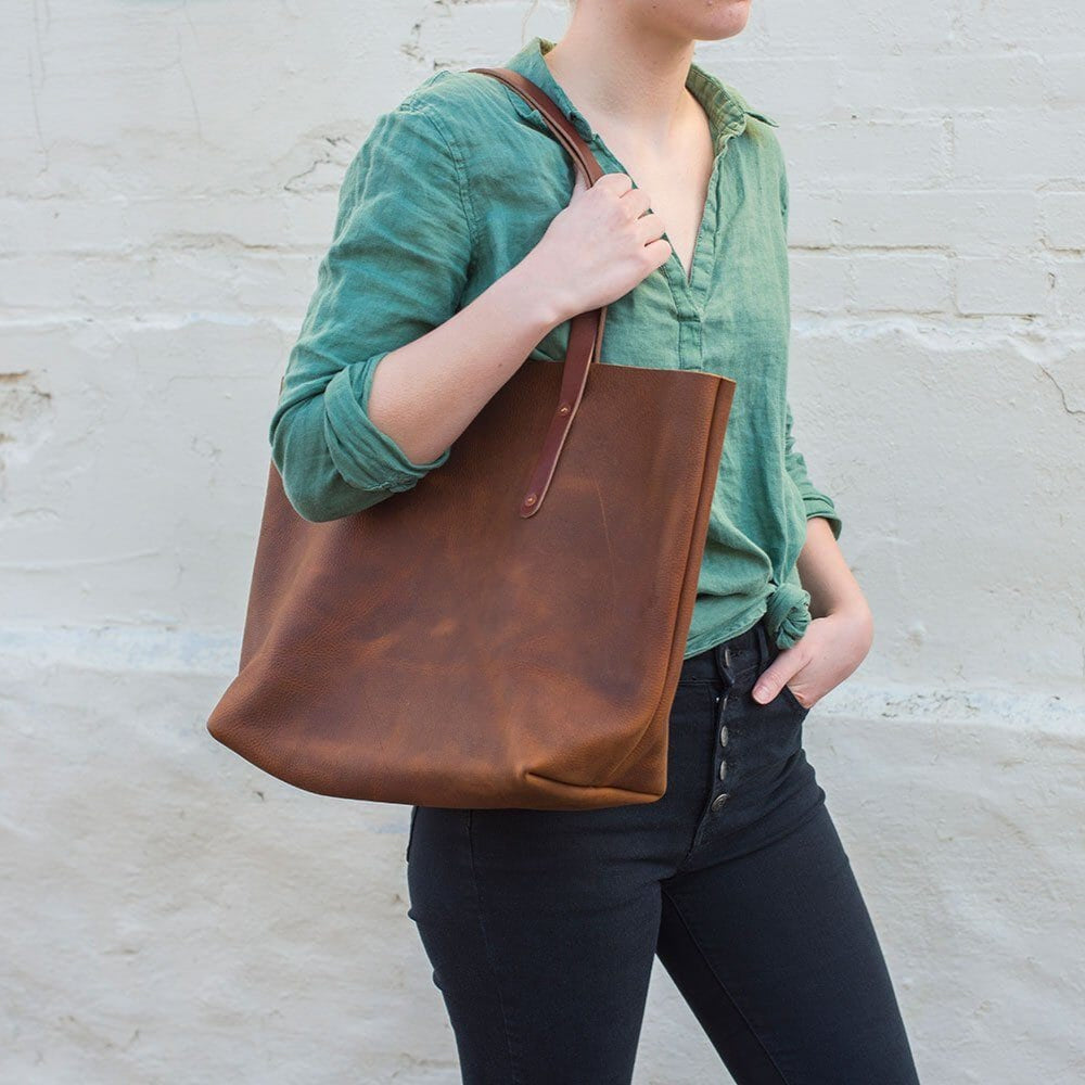 AVERY LEATHER TOTE BAG - LARGE - JADE BISON