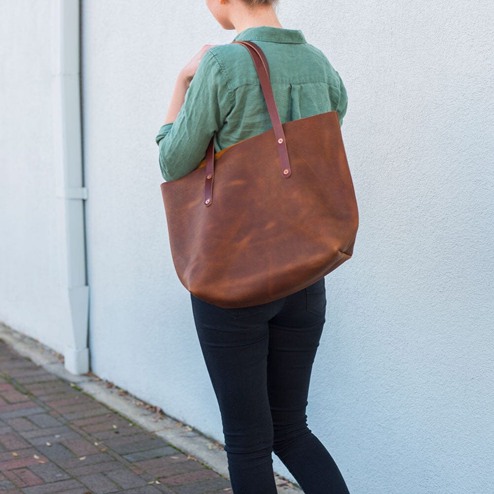 AVERY LEATHER TOTE BAG - LARGE - SADDLE