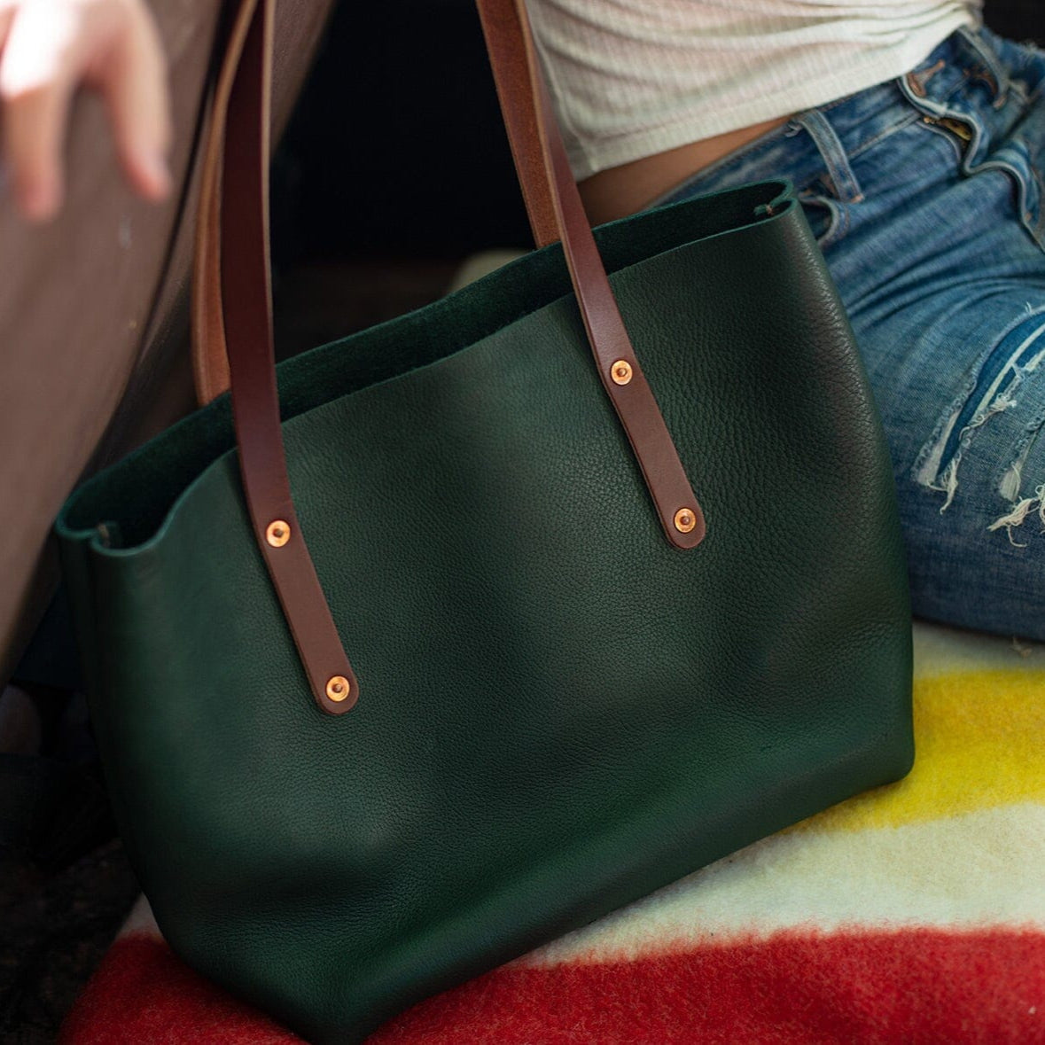 AVERY LEATHER TOTE BAG - MEDIUM - FOREST GREEN